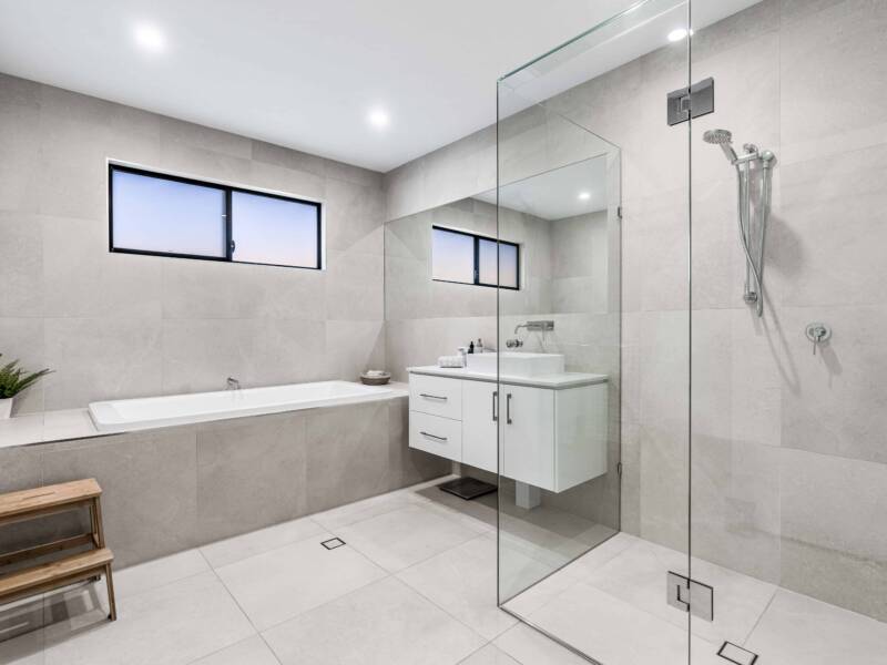14 David Place, MANLY WEST, QLD 4179 Australia
