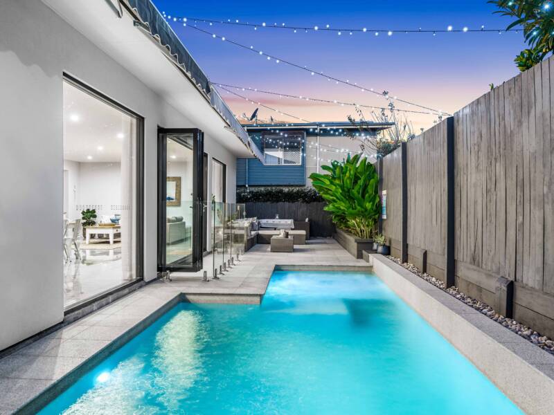 14 David Place, MANLY WEST, QLD 4179 Australia