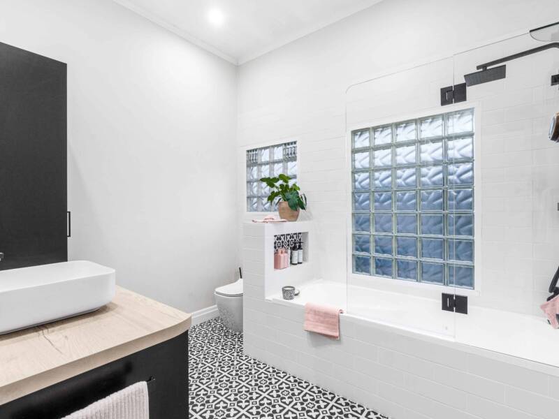 27 Manly Road, MANLY, QLD 4179 Australia