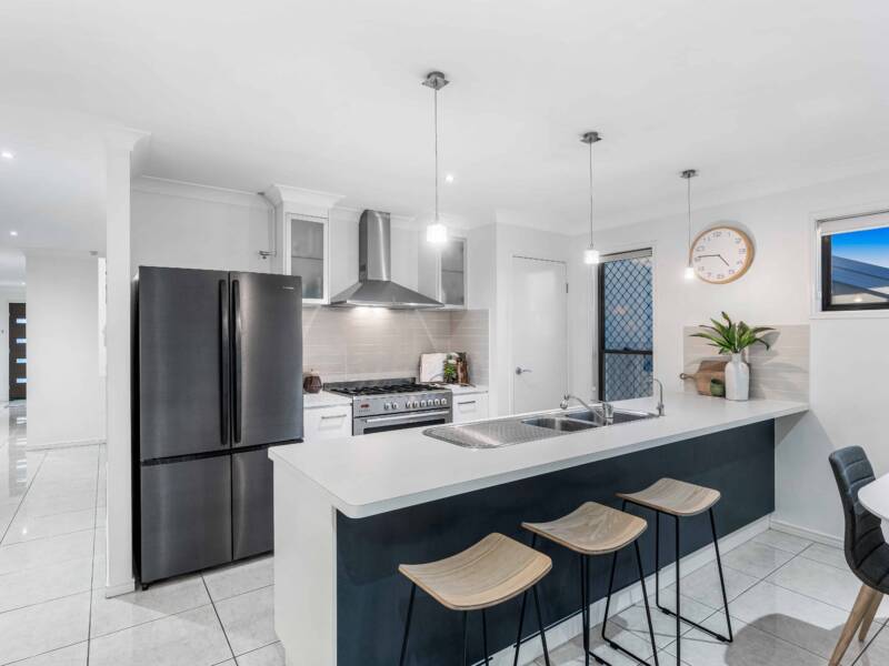 7 Demby Crescent, WAKERLEY, QLD 4154 Australia