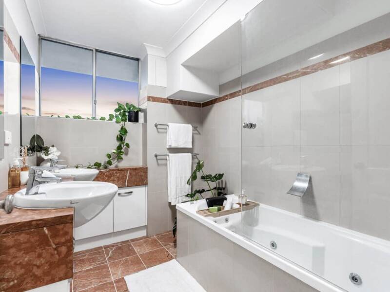 5/12 Hanworth Street, EAST BRISBANE, QLD 4169 Australia