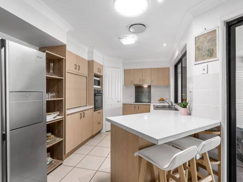 65 Senden Crescent, MANLY WEST, QLD 4179 Australia