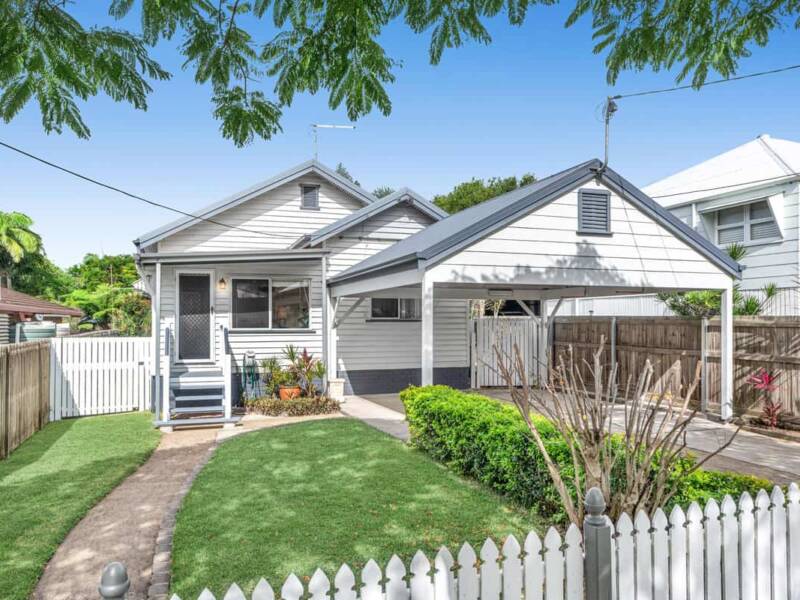 32 Violet Street, WYNNUM, QLD 4178 Australia