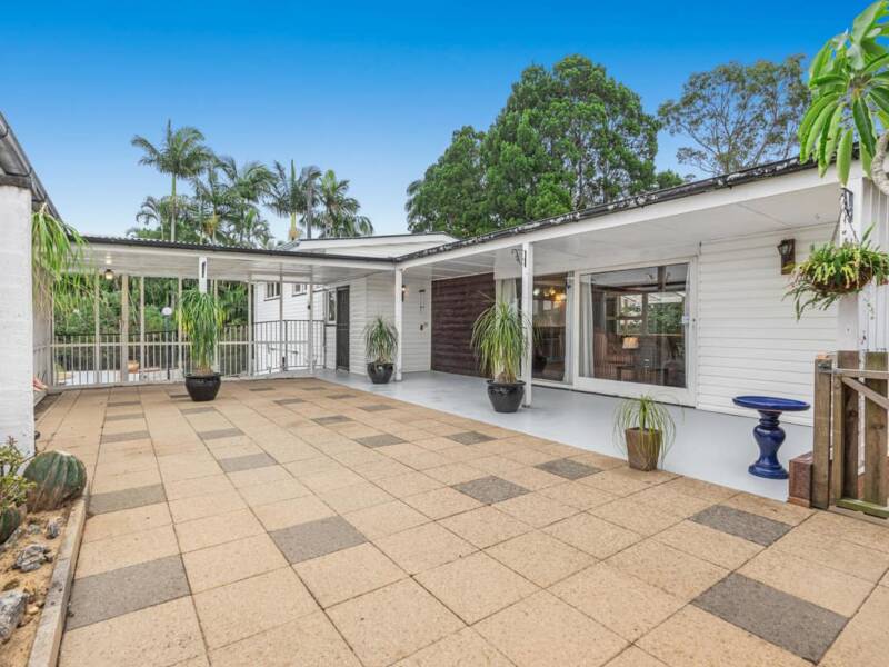151 Manly Road, MANLY WEST, QLD 4179 Australia
