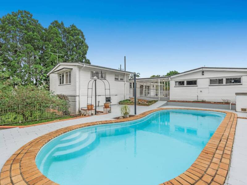 151 Manly Road, MANLY WEST, QLD 4179 Australia