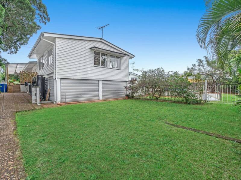 151 Manly Road, MANLY WEST, QLD 4179 Australia