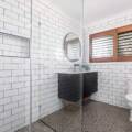12 Irvine Place, WYNNUM WEST, QLD 4178 Australia