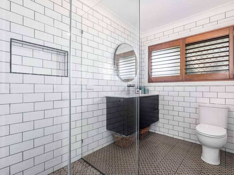 12 Irvine Place, WYNNUM WEST, QLD 4178 Australia