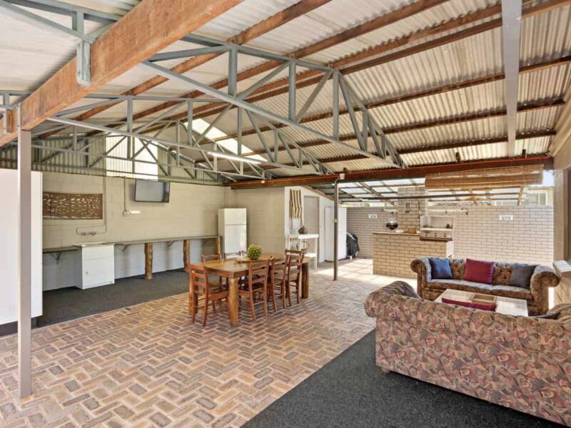 92 Midgen Street, Kooringal, QLD 4025 Australia