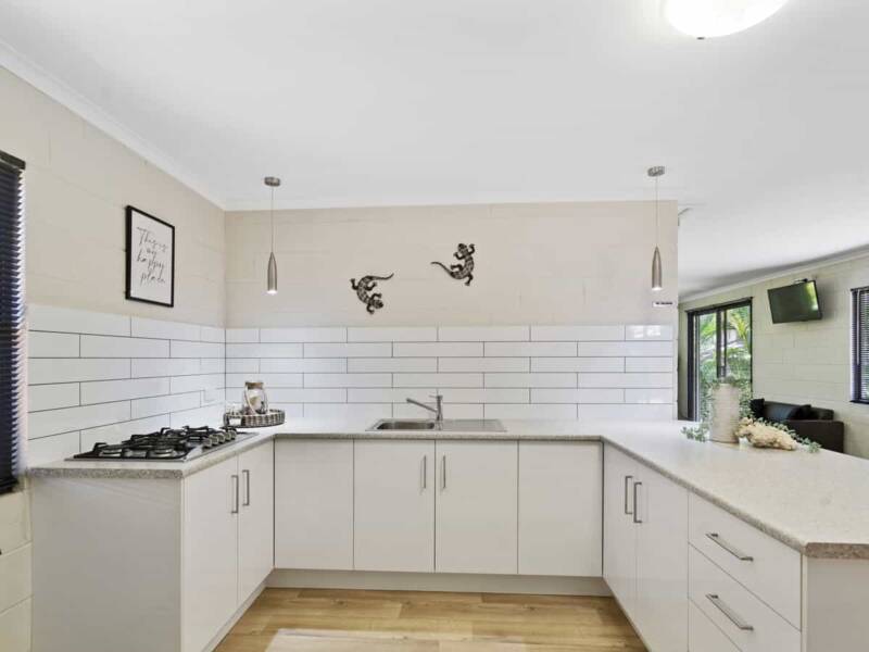 92 Midgen Street, Kooringal, QLD 4025 Australia