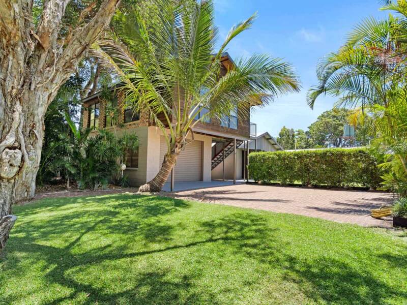 92 Midgen Street, Kooringal, QLD 4025 Australia