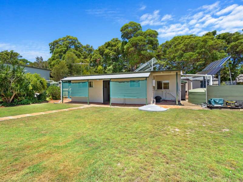 64 Midgen Street, Kooringal, QLD 4025 Australia