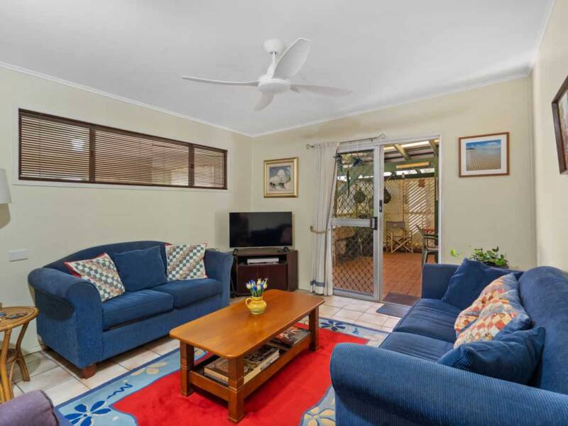 64 Midgen Street, Kooringal, QLD 4025 Australia