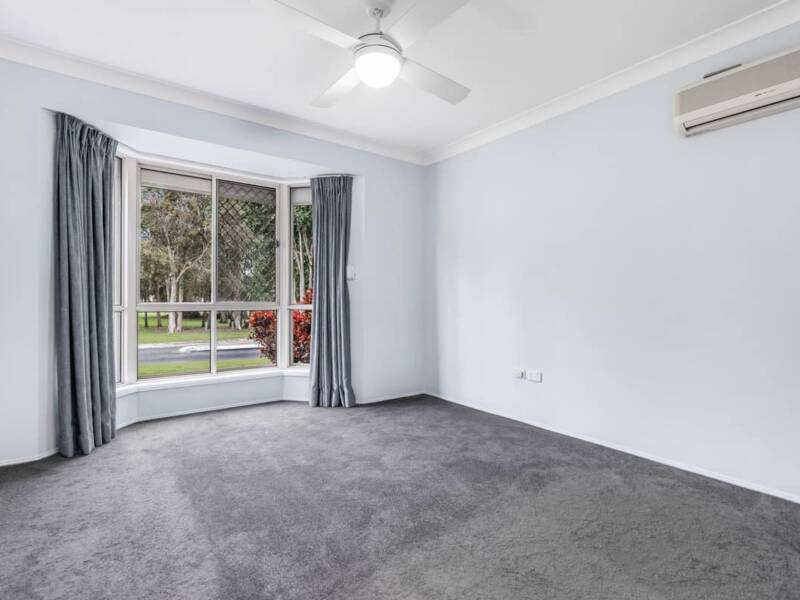 27 Jacaranda Street, WYNNUM WEST, QLD 4178 Australia