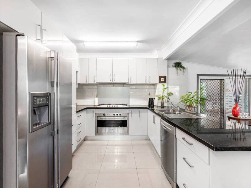 12 Crawford Road, Wynnum West, QLD 4178 Australia