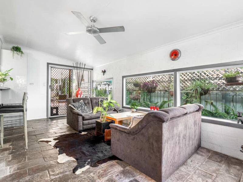 12 Crawford Road, Wynnum West, QLD 4178 Australia