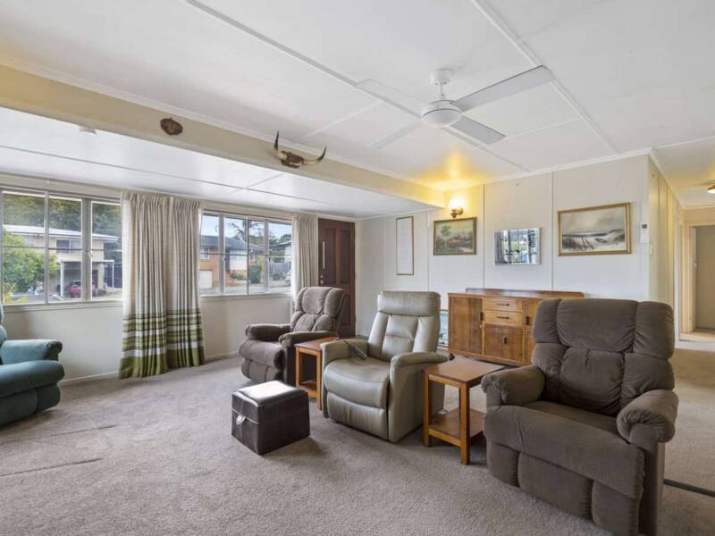 20 Robertson Road, Eastern Heights, QLD 4305 Australia