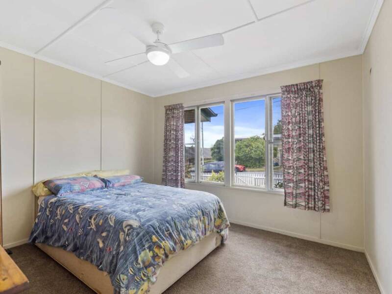20 Robertson Road, Eastern Heights, QLD 4305 Australia