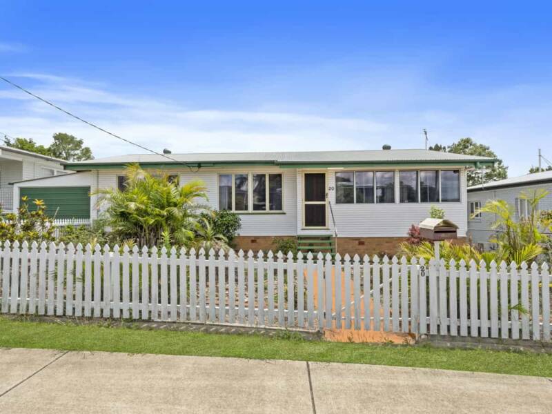 20 Robertson Road, Eastern Heights, QLD 4305 Australia