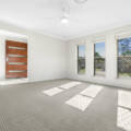 8 Yering Place, WYNNUM WEST, QLD 4178 Australia