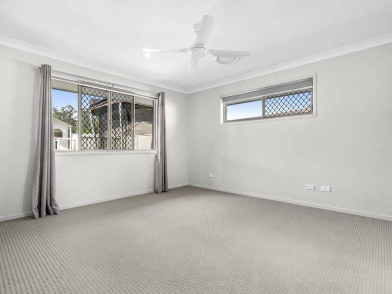 8 Yering Place, WYNNUM WEST, QLD 4178 Australia