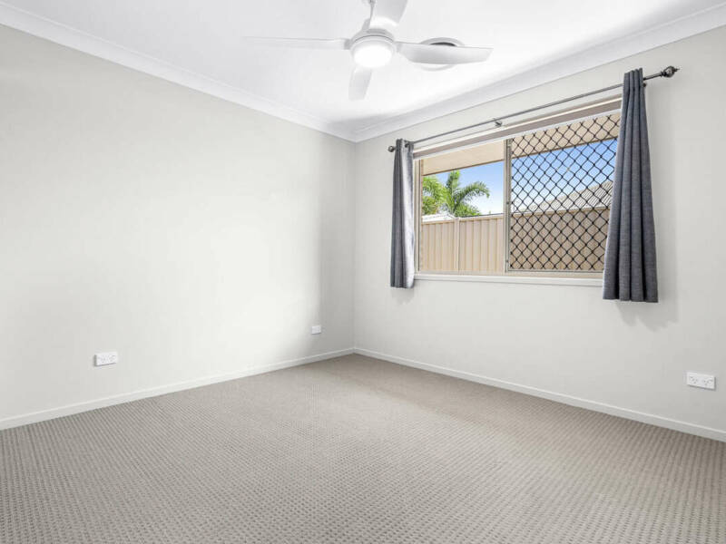 8 Yering Place, WYNNUM WEST, QLD 4178 Australia