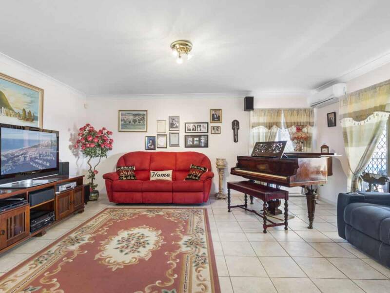 10 Burbank Road, Birkdale, QLD 4159 Australia