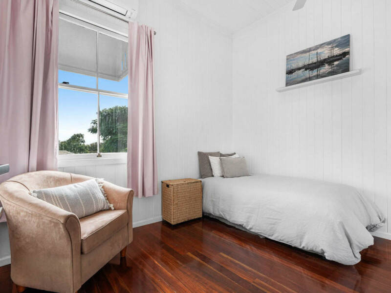 122 Sibley Road, Wynnum West, QLD 4178 Australia