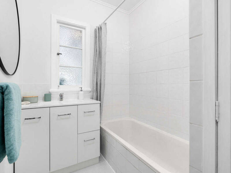 321 Preston Road, Wynnum West, QLD 4178 Australia