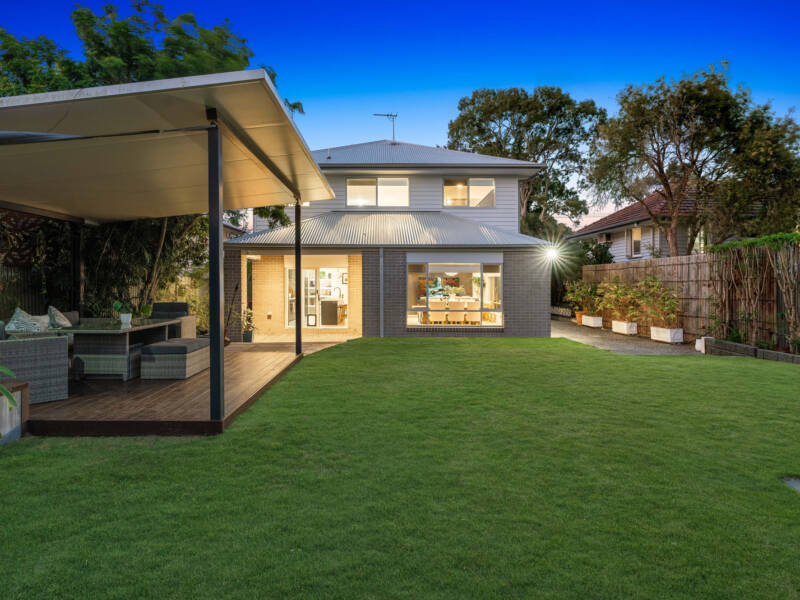 21 Duval Street, WYNNUM WEST, QLD 4178 Australia