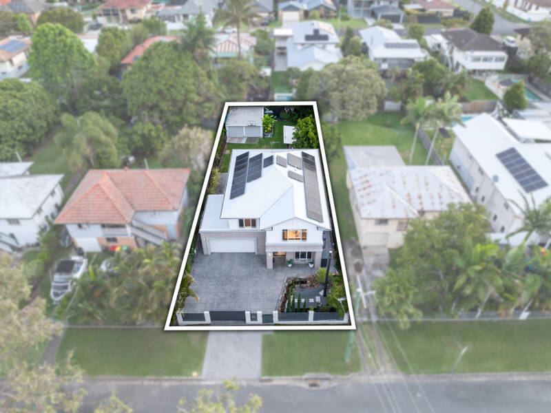 21 Duval Street, WYNNUM WEST, QLD 4178 Australia