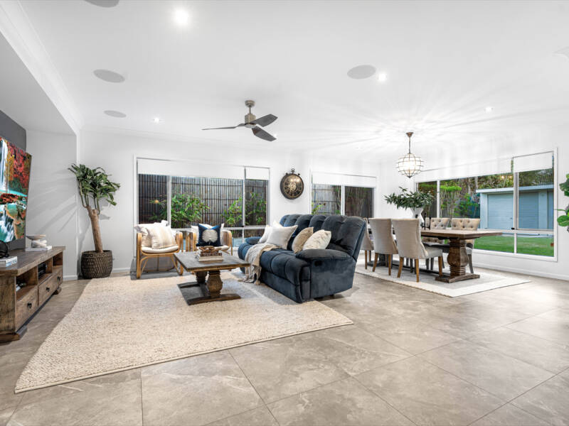 21 Duval Street, WYNNUM WEST, QLD 4178 Australia