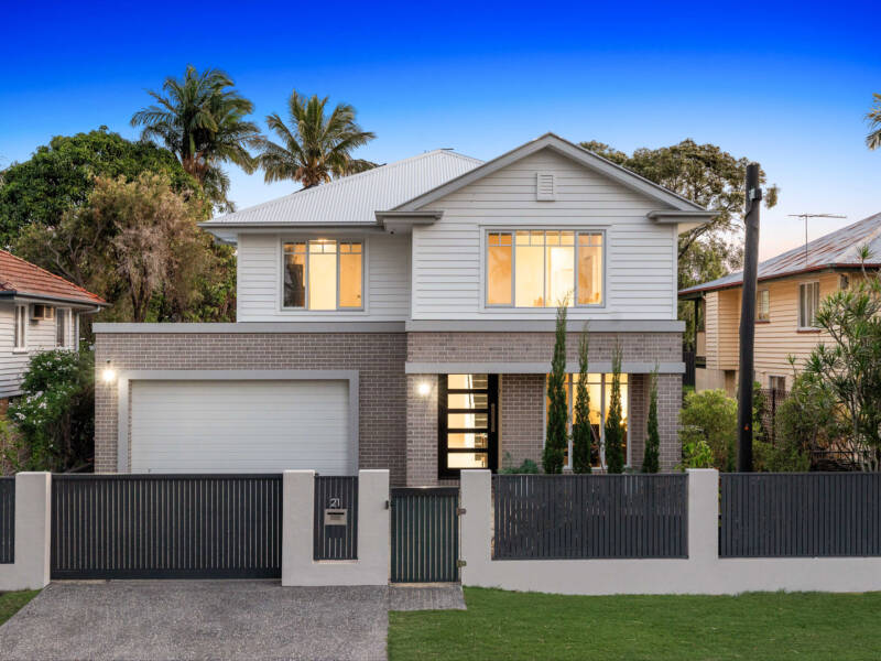 21 Duval Street, WYNNUM WEST, QLD 4178 Australia