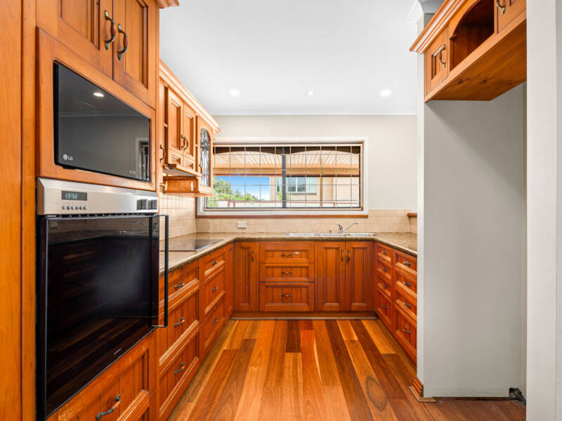 18 Lyrian Street, Manly West, QLD 4179 Australia