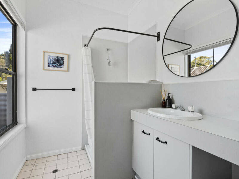 96 Goondool Street, Kooringal, QLD 4025 Australia