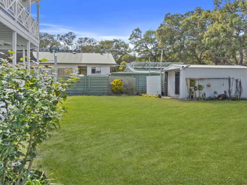 96 Goondool Street, Kooringal, QLD 4025 Australia