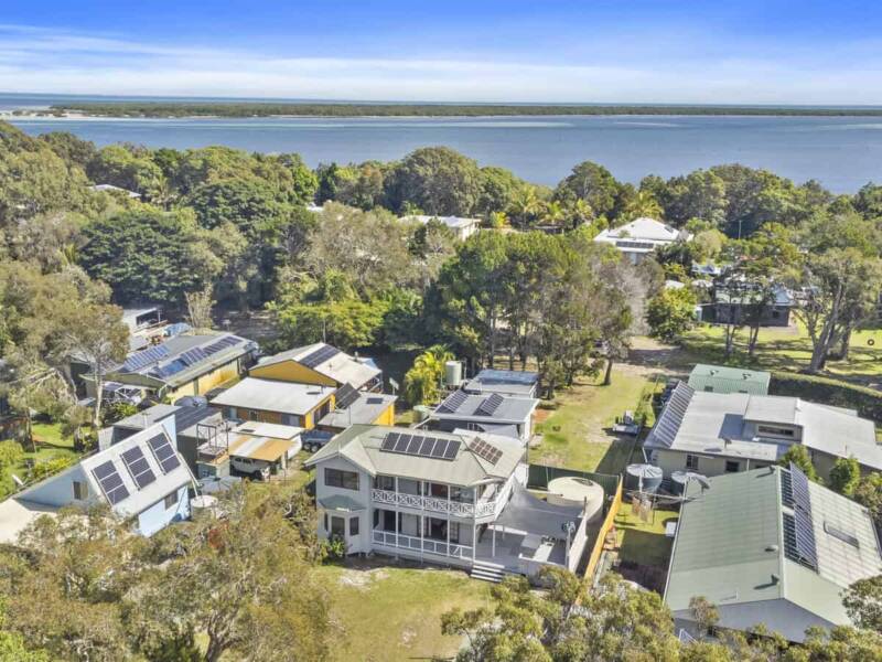 96 Goondool Street, Kooringal, QLD 4025 Australia