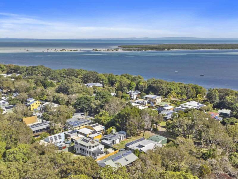 96 Goondool Street, Kooringal, QLD 4025 Australia