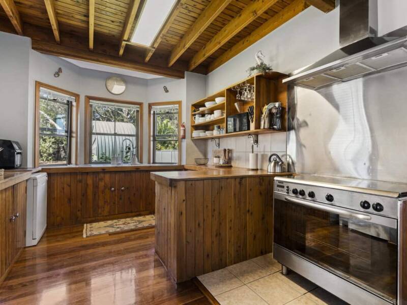 96 Goondool Street, Kooringal, QLD 4025 Australia