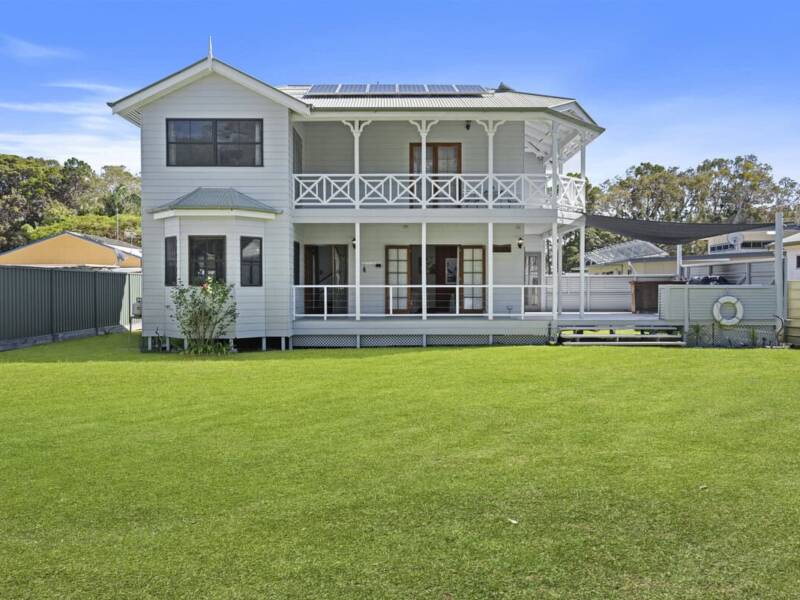 96 Goondool Street, Kooringal, QLD 4025 Australia