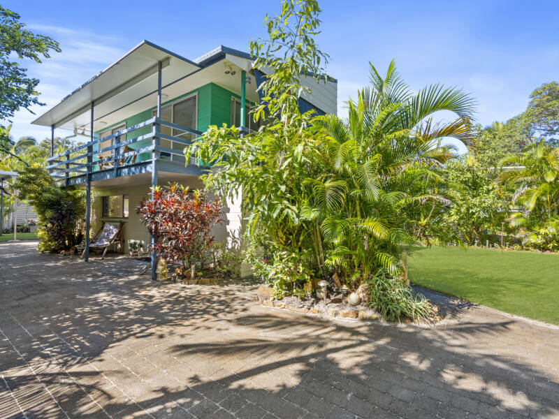 31 Kooringal Esplanade, Kooringal, QLD 4025 Australia