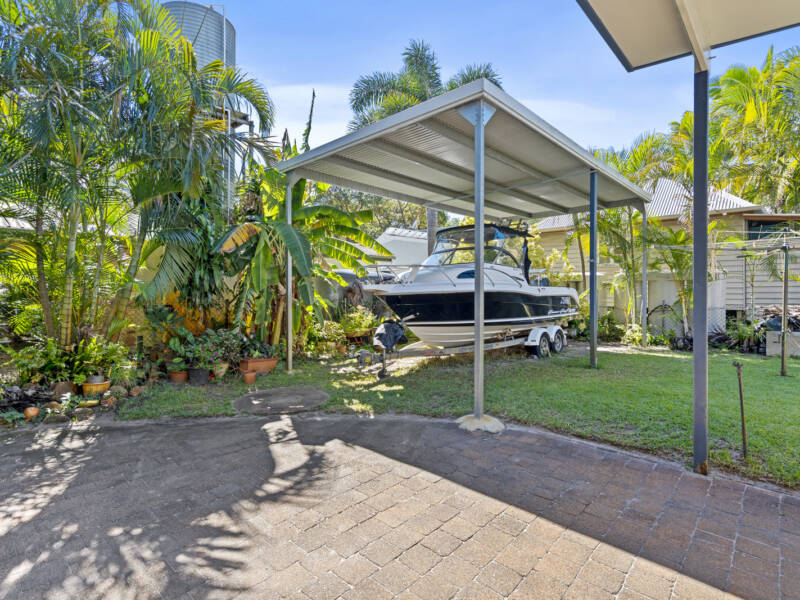 31 Kooringal Esplanade, Kooringal, QLD 4025 Australia