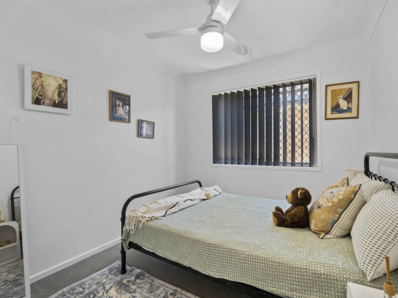 15 Daniel Street, Lota, QLD 4179 AUS
