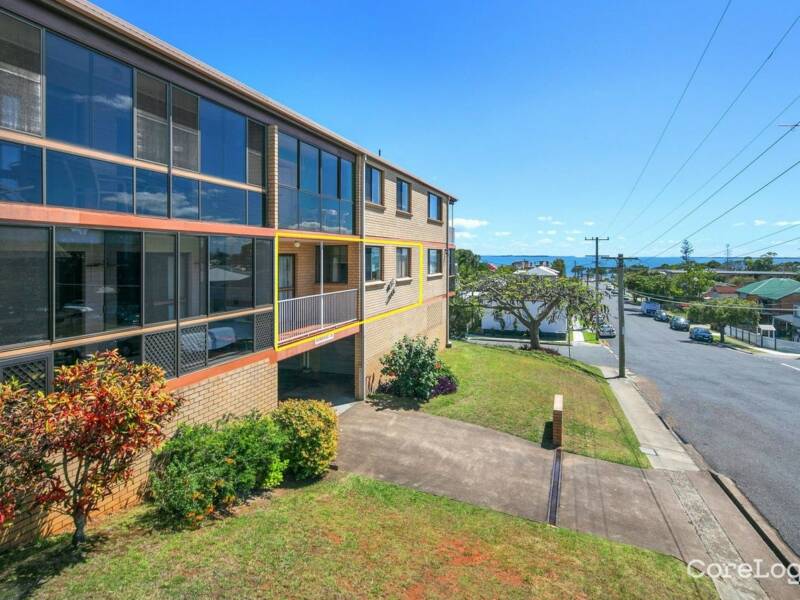 2/88 Akonna Street, Wynnum, QLD 4178 Australia