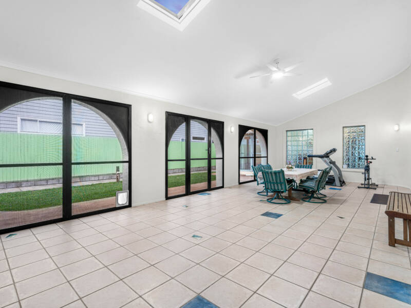 19 Earl Parade, Manly, QLD 4179 AUS