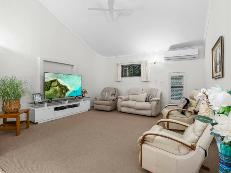19 Earl Parade, Manly, QLD 4179 AUS