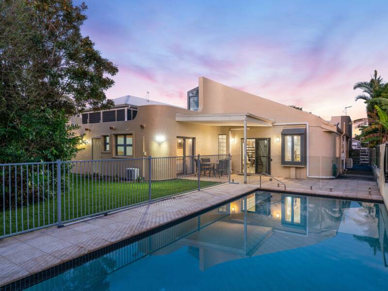 19 Earl Parade, Manly, QLD 4179 AUS
