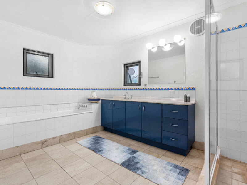 19 Earl Parade, Manly, QLD 4179 AUS