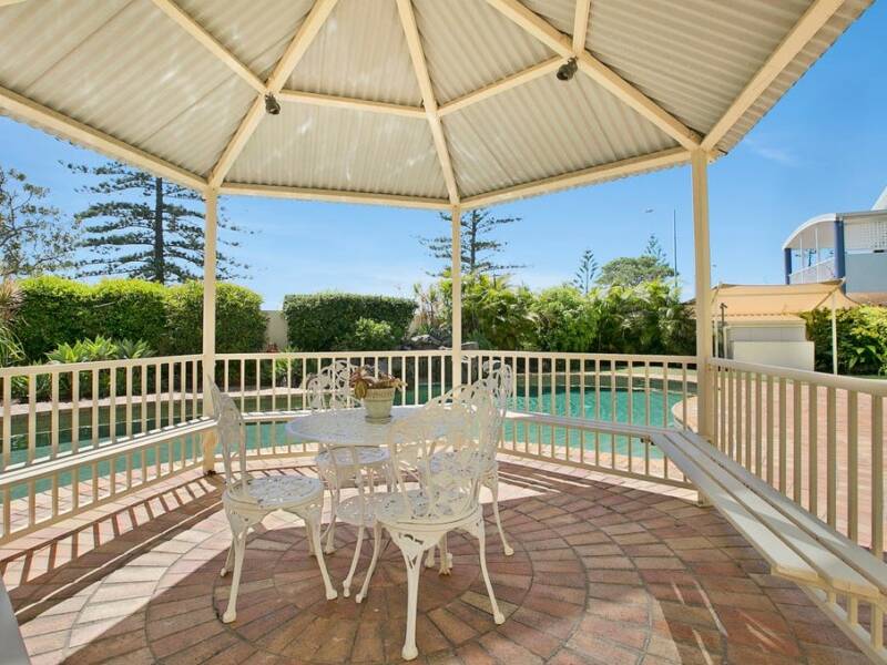 2/65 Waterloo Esplanade, Wynnum, QLD 4178 Australia