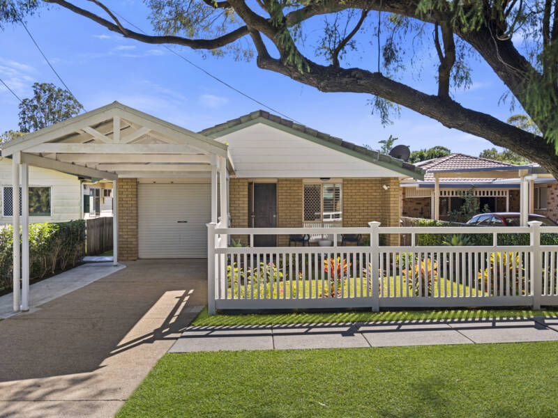 15 Daniel Street, Lota, QLD 4179 Australia